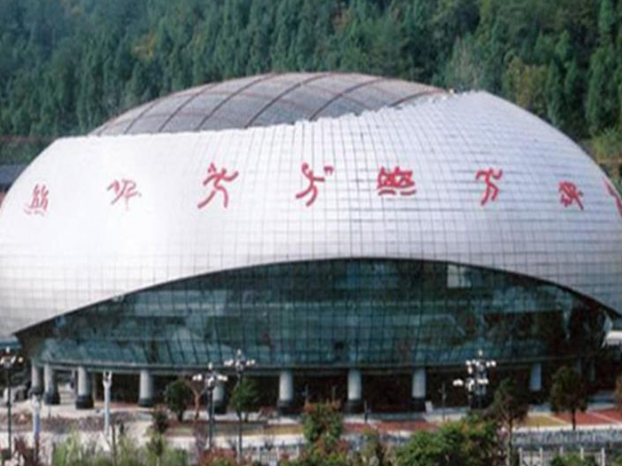 澳门体育中心球形网架加工安装